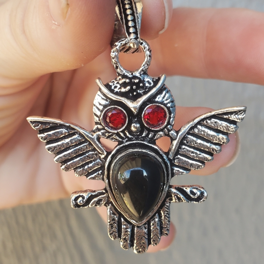 New Black Onyx & Garnet Silver 925 Owl Pendant.